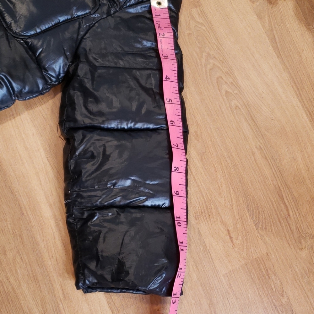 Shiny puffer jacket! - Picture 13 of 13